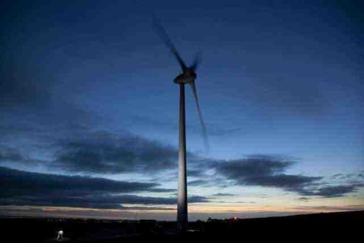 Surveys show that renewables, including onshore wind power, are popular. Image: Good Energy, creative commons licence