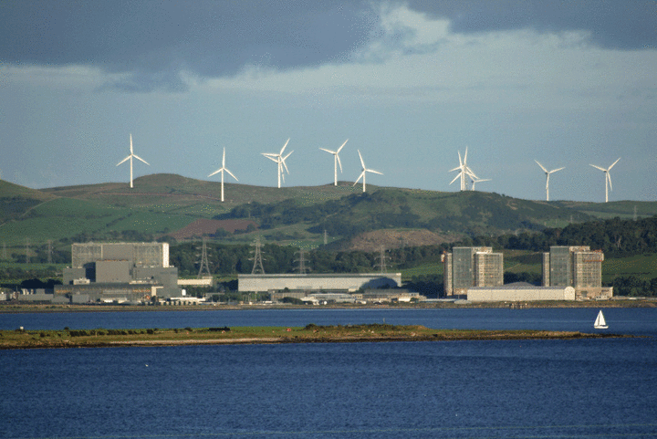 Hunterston B Power Station in Ayrshire has been affected by cracks in the graphite surrounds to the reactor core. Image: Billy McKechnie, creative commons licence