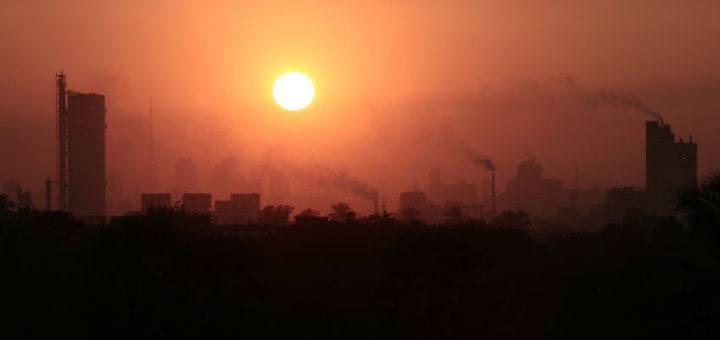Air pollution concerns mean the sun is going down on coal in Asia. Image: Avinish Anand, CC Licence