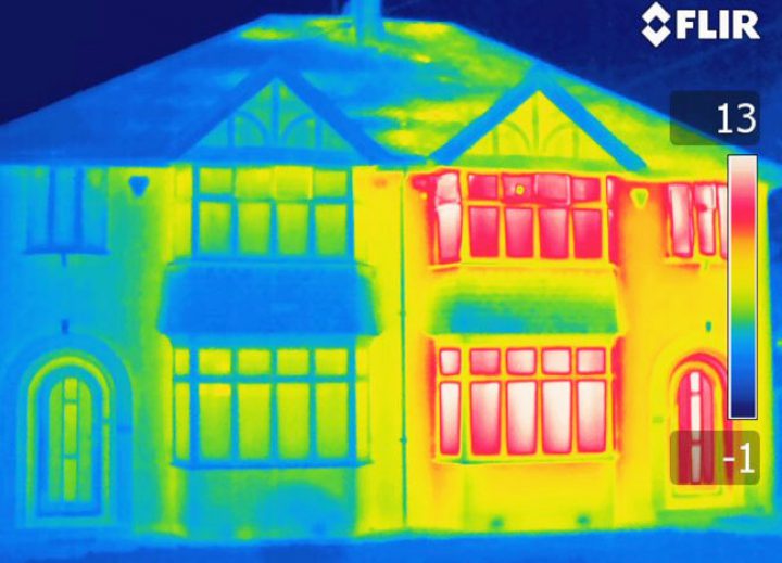 The energy performance of houses can differ substantially