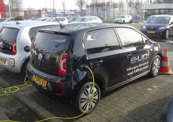 Electric transport is seen as essential to the low-carbon future. Image: harry_nl, Creative Commons licence