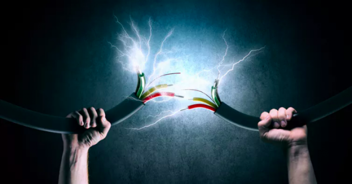 Electrical cables sparking