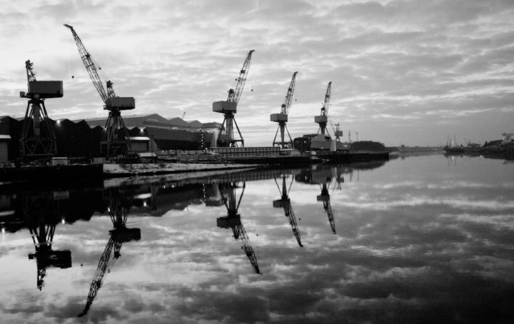 Glasgow boasts a long history of shipbuilding, trade and industrial production. Image: Stephen D Strowes, CCL