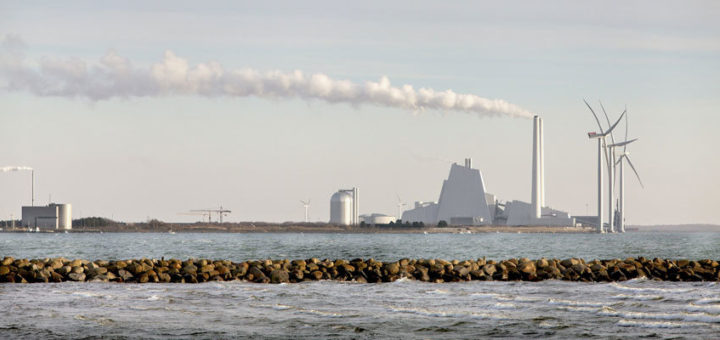 Gas and wind power... one, both or neither? Image: NewsOresund