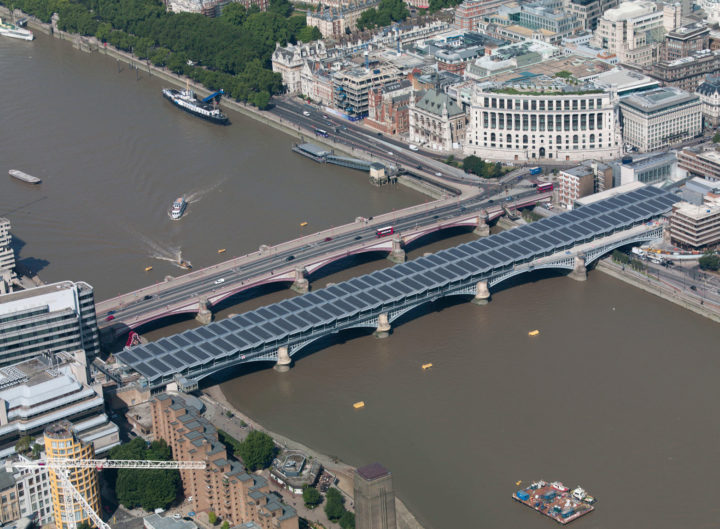 Blackfriars Bridge train station covered by 4,400 solar PV panels. Image: Solar Trade Association, creative commons licence